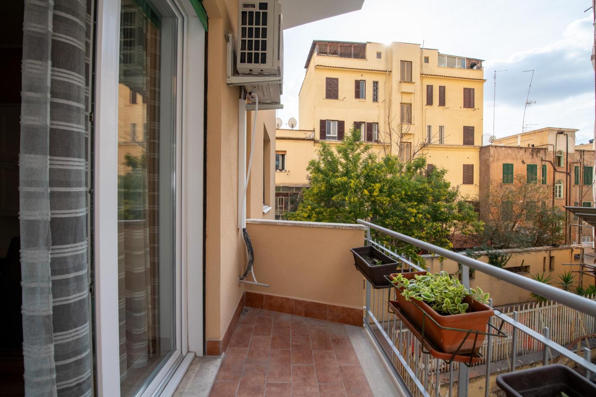 Pigneto Corner Apartment Рим Екстериор снимка